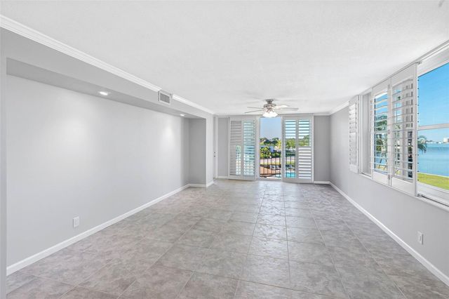 100 OAKMONT LANE 301, Belleair, FL 33756