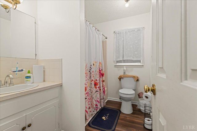 134 Hunt Club Dr, Madison Heights, VA 24572