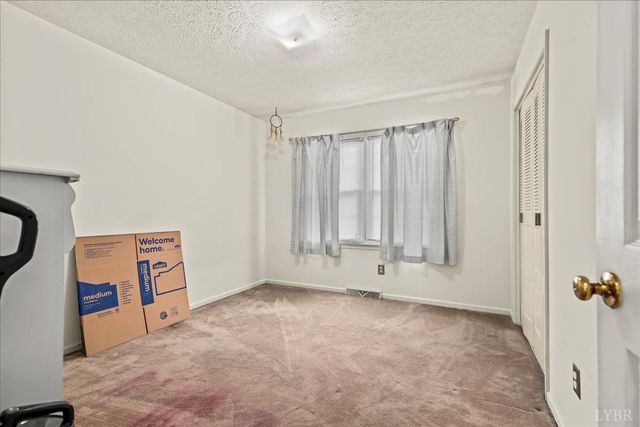 134 Hunt Club Dr, Madison Heights, VA 24572