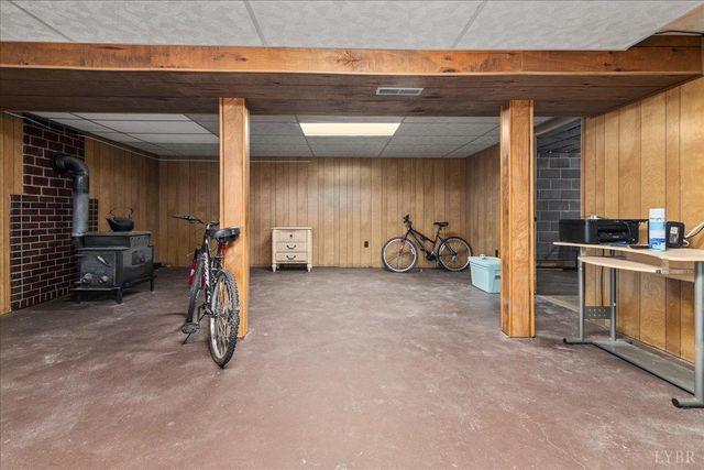 134 Hunt Club Dr, Madison Heights, VA 24572