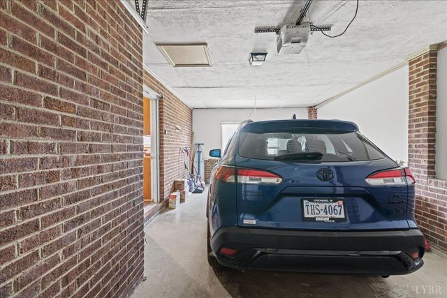 134 Hunt Club Dr, Madison Heights, VA 24572