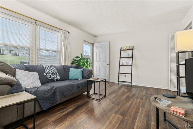 134 Hunt Club Dr, Madison Heights, VA 24572