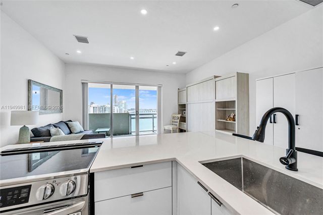 1500 Bay Rd 1536S, Miami Beach, FL 33139