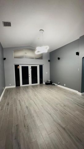 3965 Torres Circle, West Palm Beach, FL 33409