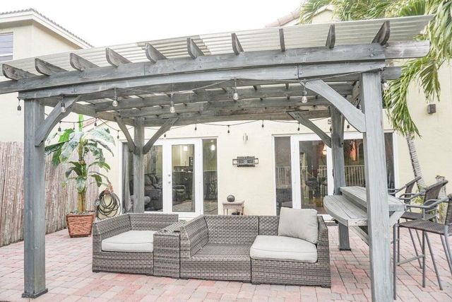 3965 Torres Circle, West Palm Beach, FL 33409