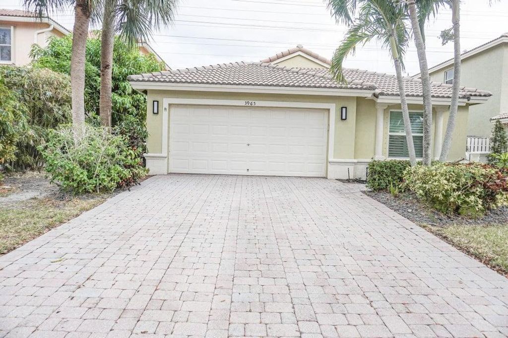 3965 Torres Circle, West Palm Beach, FL 33409