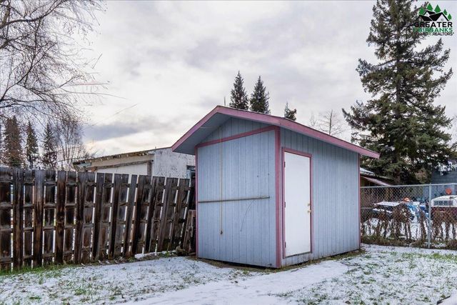 809 ANDREW STREET, Fairbanks, AK 99701