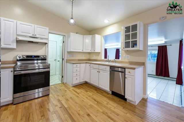 809 ANDREW STREET, Fairbanks, AK 99701