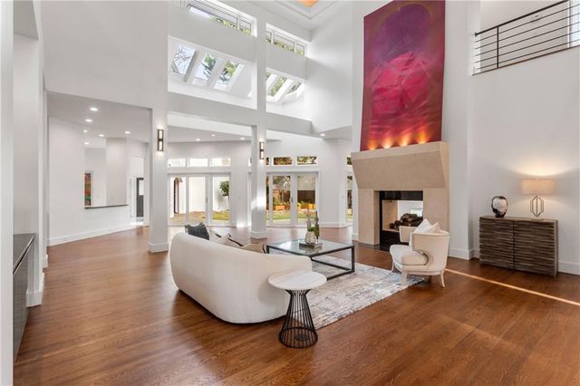 35 Robin Hood NE Road, Atlanta, GA 30309