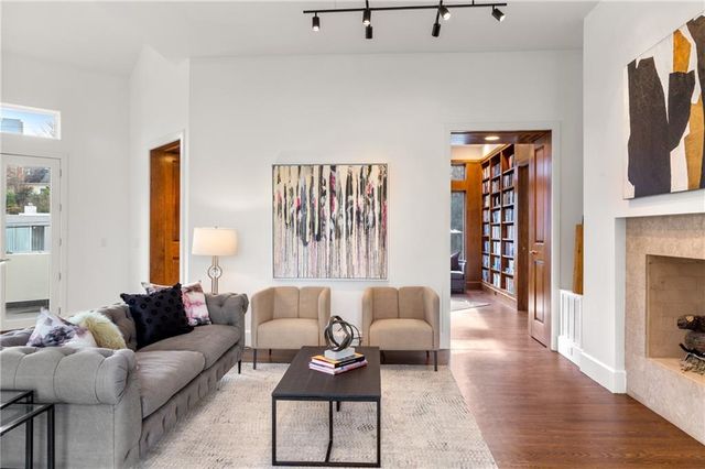 35 Robin Hood NE Road, Atlanta, GA 30309