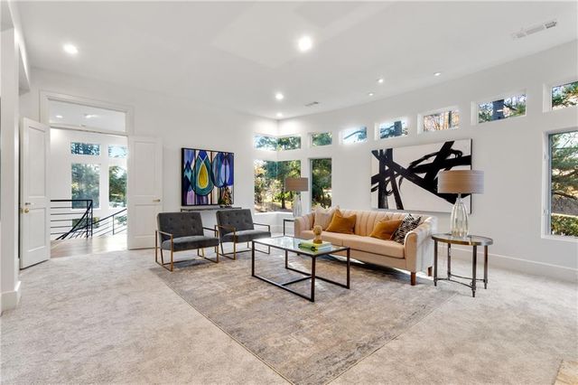 35 Robin Hood NE Road, Atlanta, GA 30309