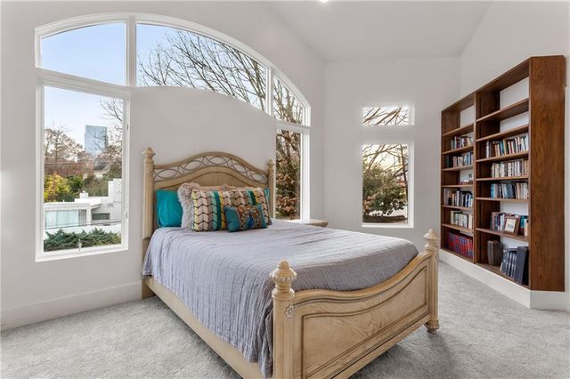 35 Robin Hood NE Road, Atlanta, GA 30309