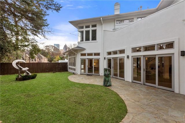 35 Robin Hood NE Road, Atlanta, GA 30309