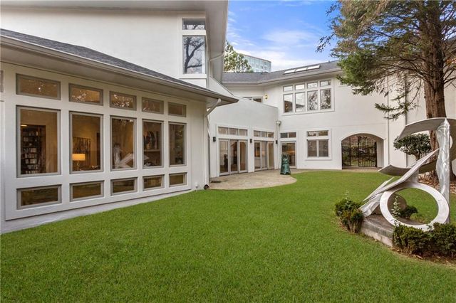 35 Robin Hood NE Road, Atlanta, GA 30309