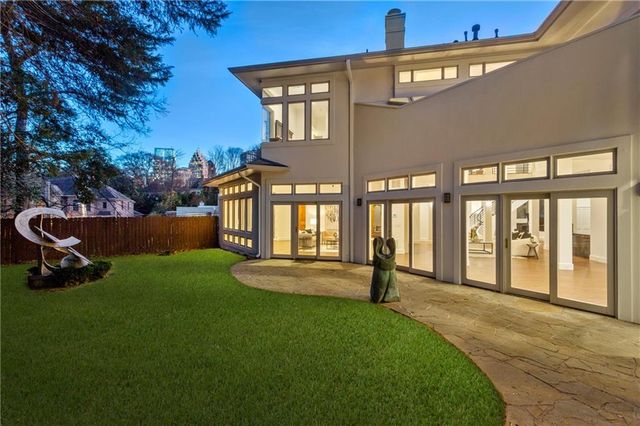 35 Robin Hood NE Road, Atlanta, GA 30309