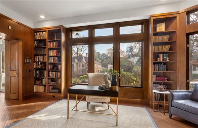 35 Robin Hood NE Road, Atlanta, GA 30309