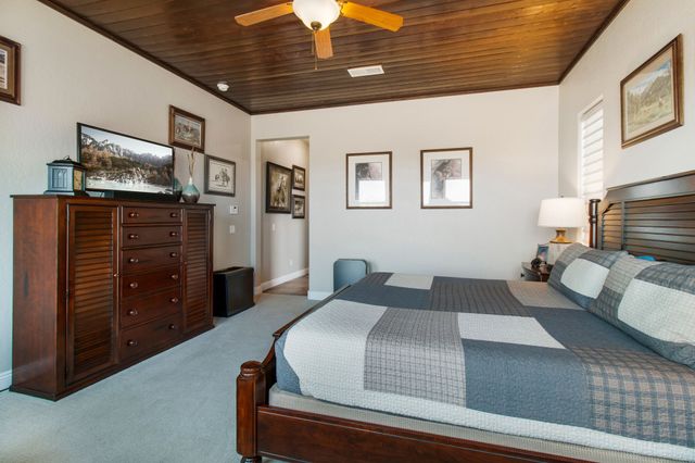 4719 Las Plazuelas, Santa Fe, NM 87507