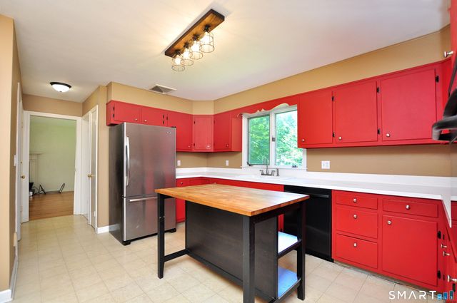 87 Sheldon Lane, Litchfield, CT 06759