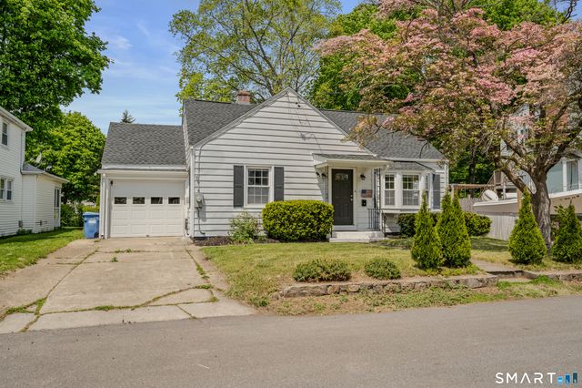 7 Norton Court, Norwich, CT 06360