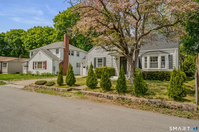 7 Norton Court, Norwich, CT 06360