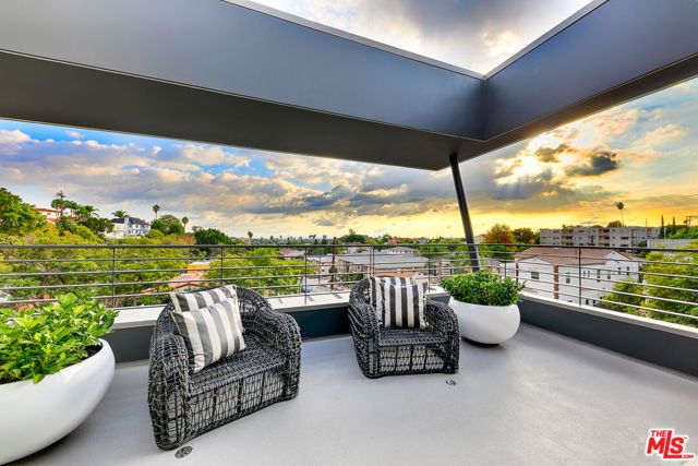 2030 Talmadge Street, Los Angeles, CA 90027