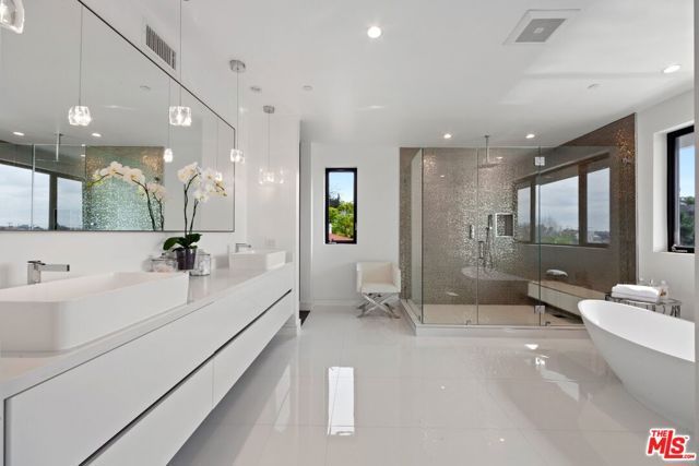 2030 Talmadge Street, Los Angeles, CA 90027