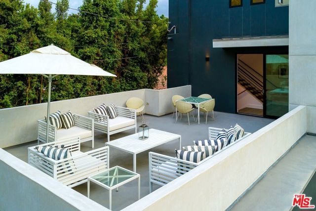 2030 Talmadge Street, Los Angeles, CA 90027