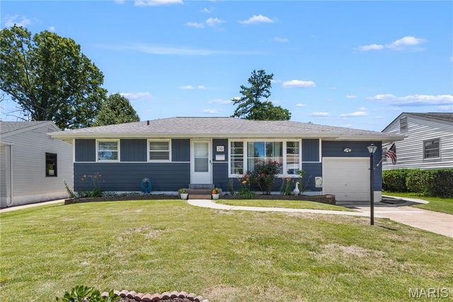 210 Eldorado Drive, Florissant, MO 63031