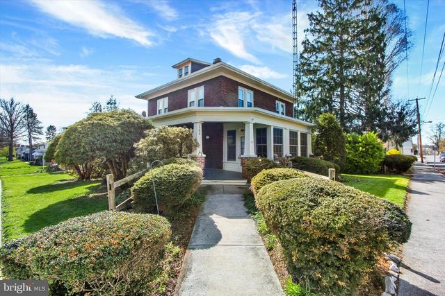 106 S 4TH ST, Mount Wolf, PA 17347