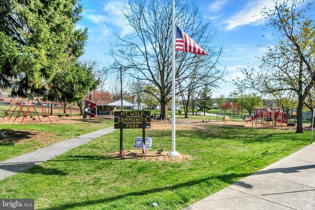 106 S 4TH ST, Mount Wolf, PA 17347