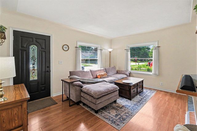 27623 Brettonwoods Street, Madison Heights, MI 48071