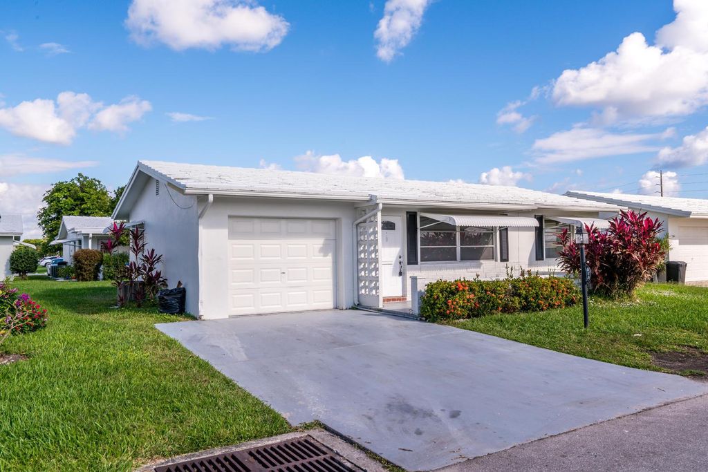 813 SW 5th Court, Boynton Beach, FL 33426