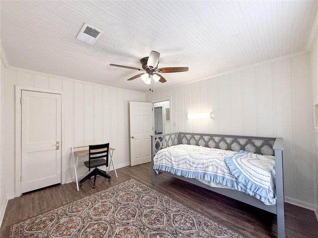 2721 Louisiana Avenue, Lake Charles, LA 70601