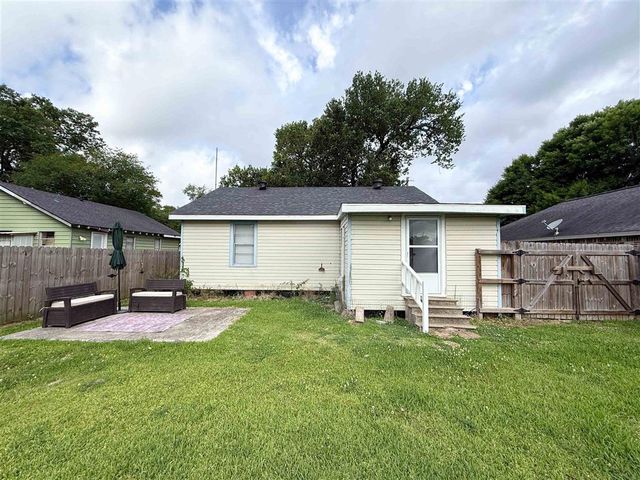 2721 Louisiana Avenue, Lake Charles, LA 70601