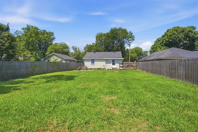2721 Louisiana Avenue, Lake Charles, LA 70601