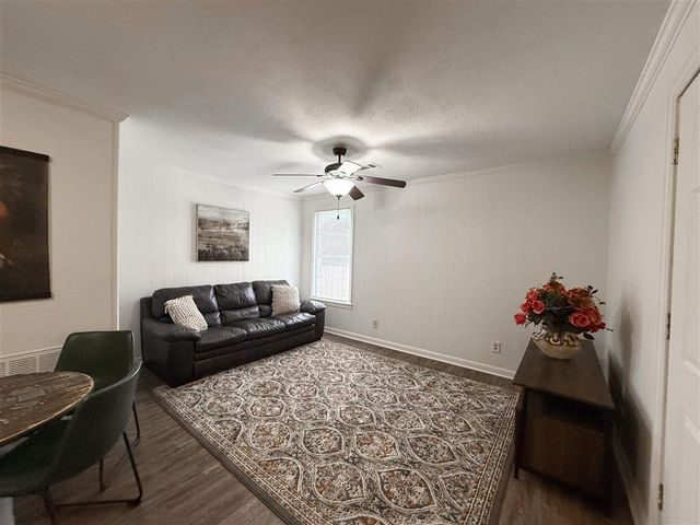 2721 Louisiana Avenue, Lake Charles, LA 70601