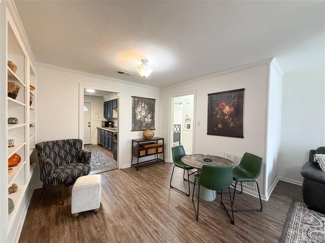 2721 Louisiana Avenue, Lake Charles, LA 70601