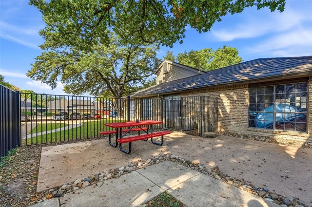 333 Melrose Drive 16A, Richardson, TX 75080