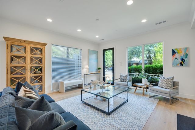 5552 Longview Street, Dallas, TX 75206