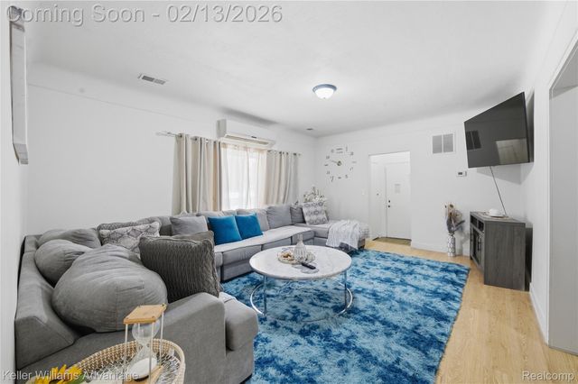 15990 Merriman Road, Livonia, MI 48154