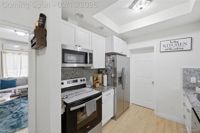 15990 Merriman Road, Livonia, MI 48154