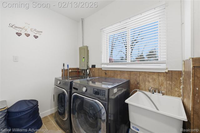 15990 Merriman Road, Livonia, MI 48154