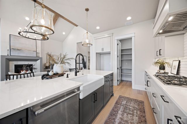 6997 S Capstone Ave, Meridian, ID 83642