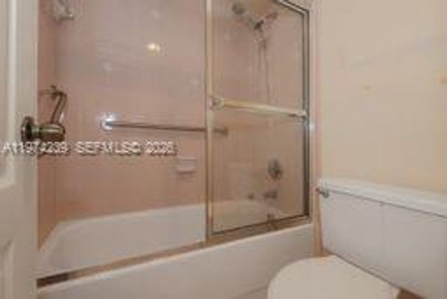 10854 N Kendall Dr 215, Miami, FL 33176