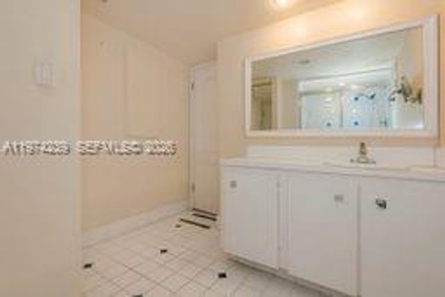10854 N Kendall Dr 215, Miami, FL 33176