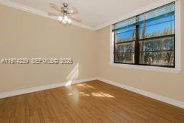 10854 N Kendall Dr 215, Miami, FL 33176