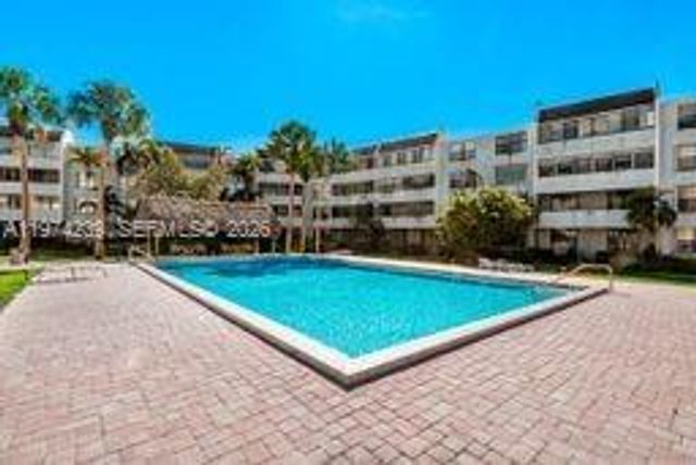 10854 N Kendall Dr 215, Miami, FL 33176