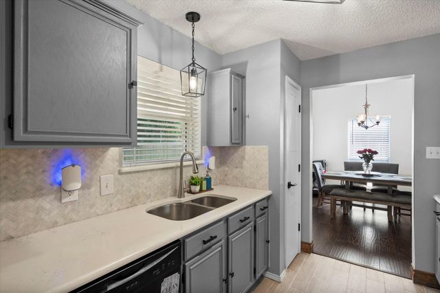 2801 Kempton Drive, Arlington, TX 76001