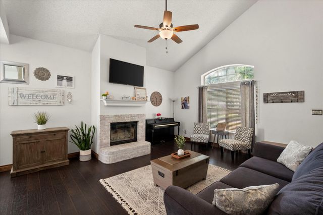 2801 Kempton Drive, Arlington, TX 76001