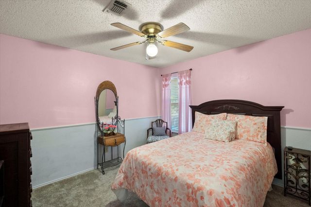 2801 Kempton Drive, Arlington, TX 76001